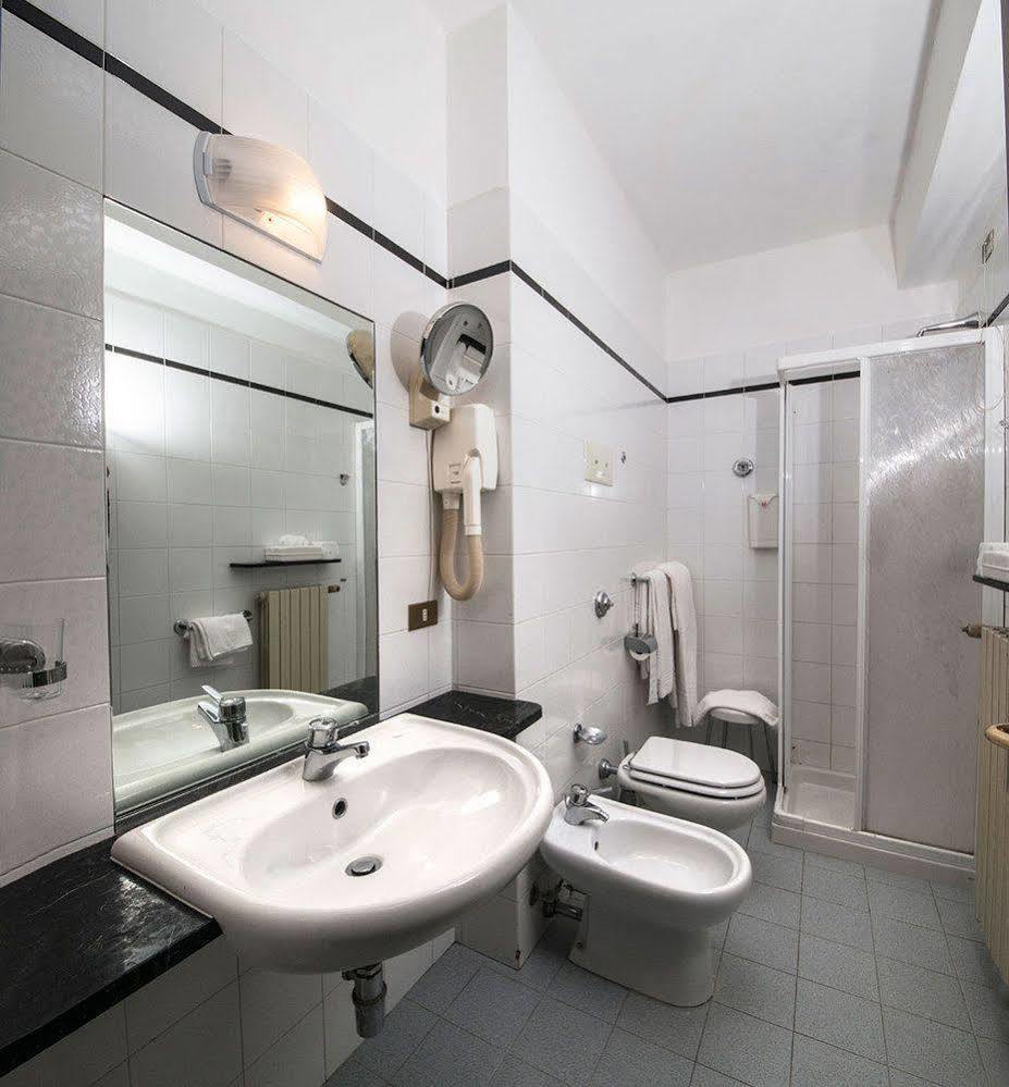 Albergo Moderno Lovere Exterior foto